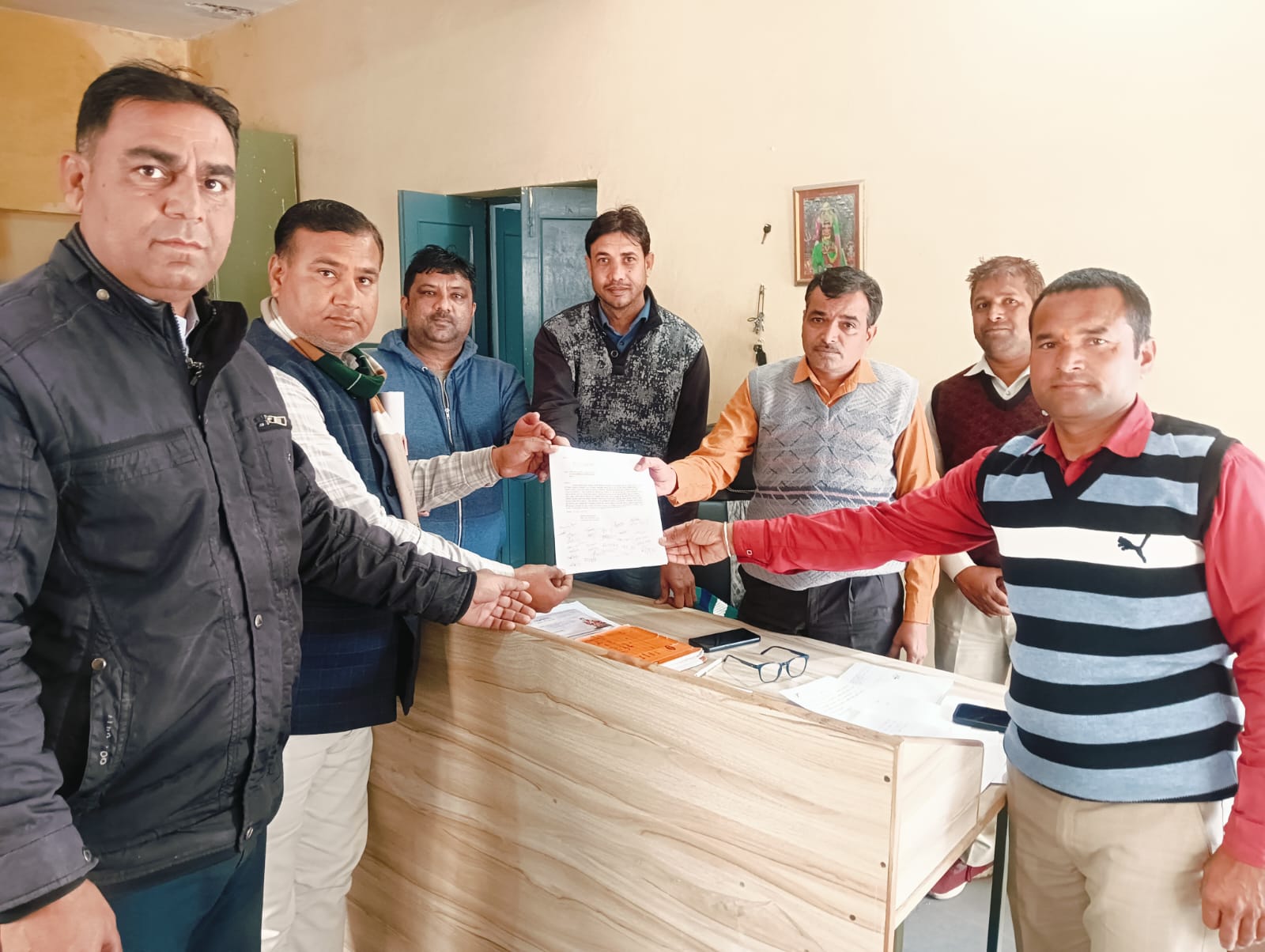 देवली , शहर के जयपुर रोड स्थित शिव नगर कॉलोनी को नगर पालिका क्षेत्र में शामिल करवाने की मांग को लेक