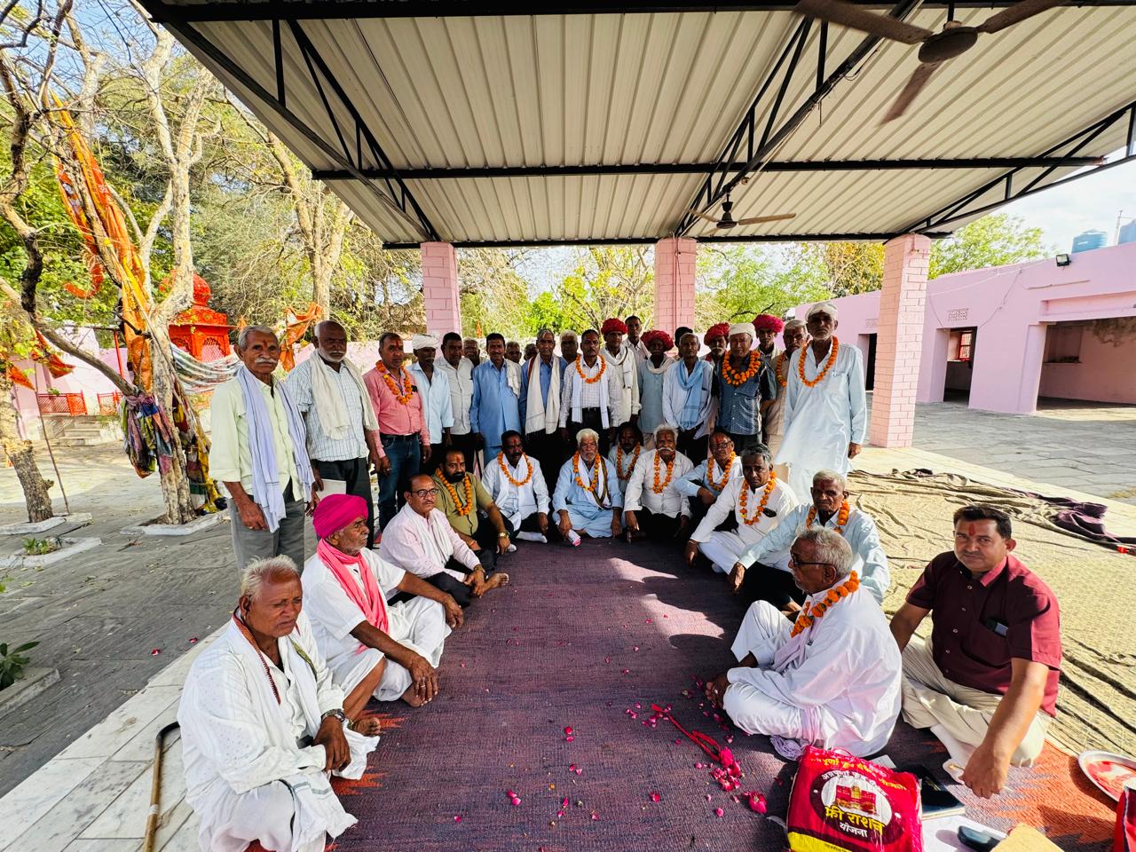 देवली,प्रतिहार समाज विकास संस्था की बैठक श्री भूतेश्वर महादेव मंदिर परिसर लुहारी कला में गत 12 अप