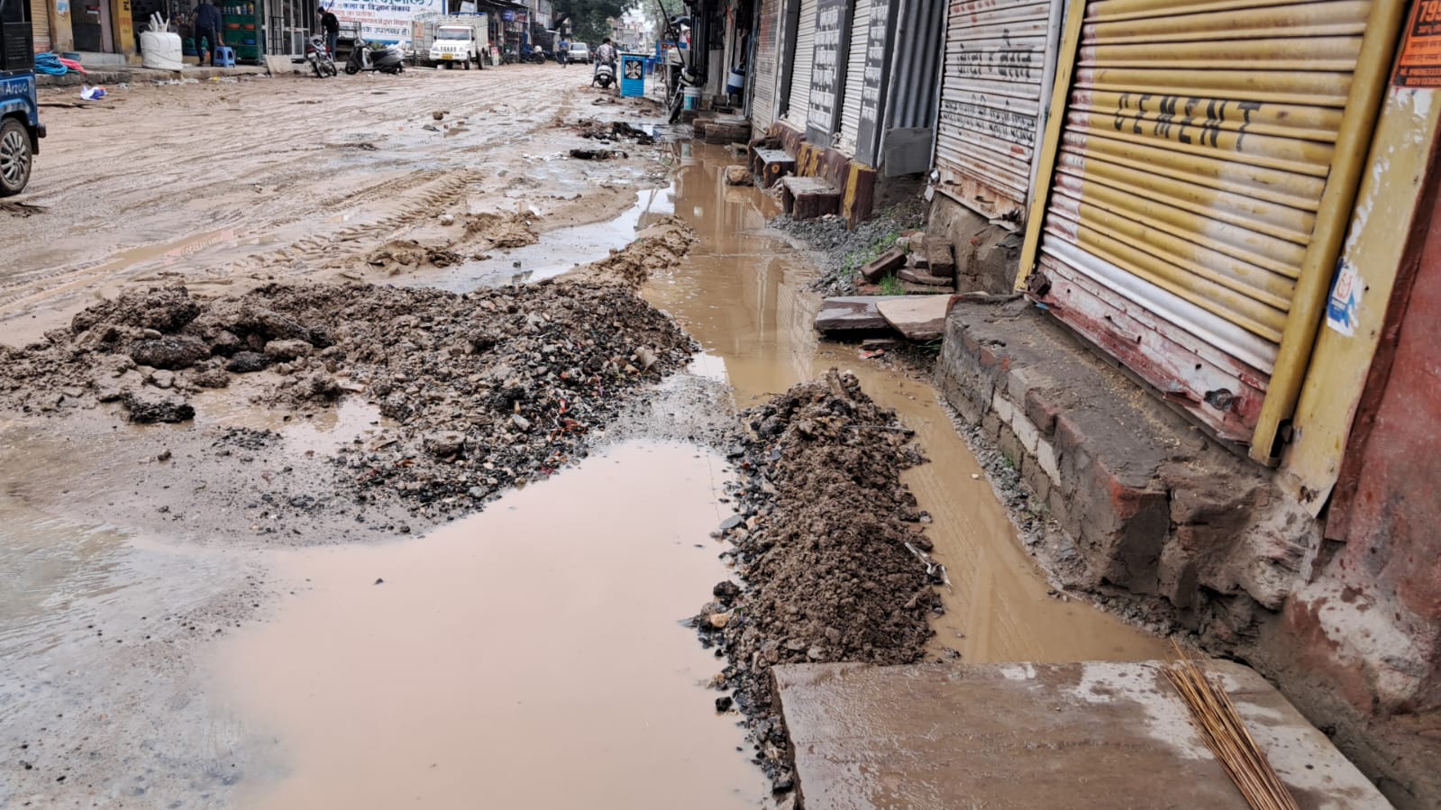 देवली , शहर के चर्च रोड पर हाल ही में सार्वजनिक निर्माण विभाग की ओर से सीसी सड़क का निर्माण कराया ग