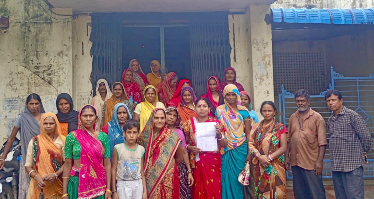 देवली , शहर से सटी प्रताप कॉलोनी में व्याप्त जल संकट की समस्या को लेकर गुरुवार को कॉलोनीवासियों न