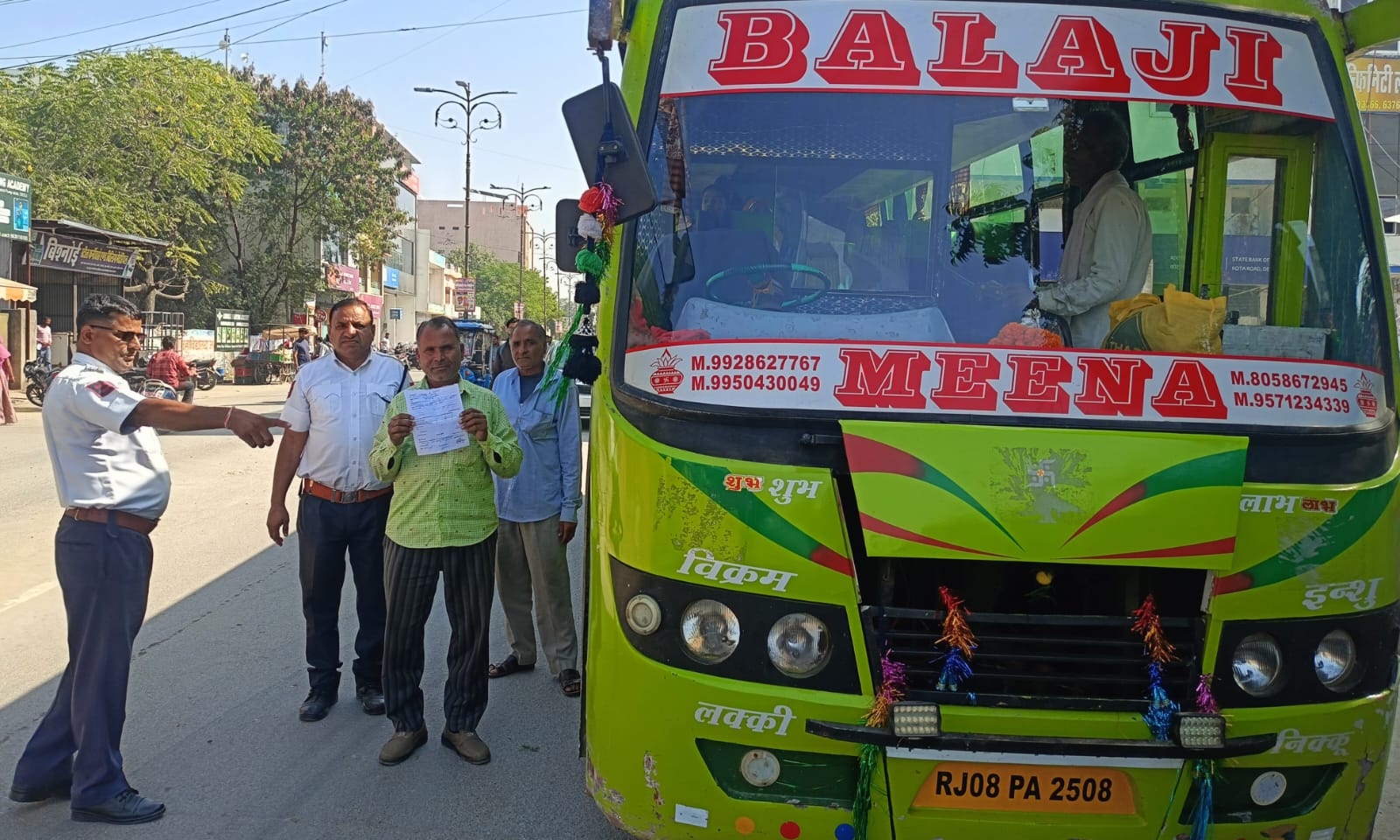  देवली,प्रदेश सरकार द्वारा चलाए जा रहे सड़क सुरक्षा अभियान के तहत बुधवार को देवली थाने की यातायात