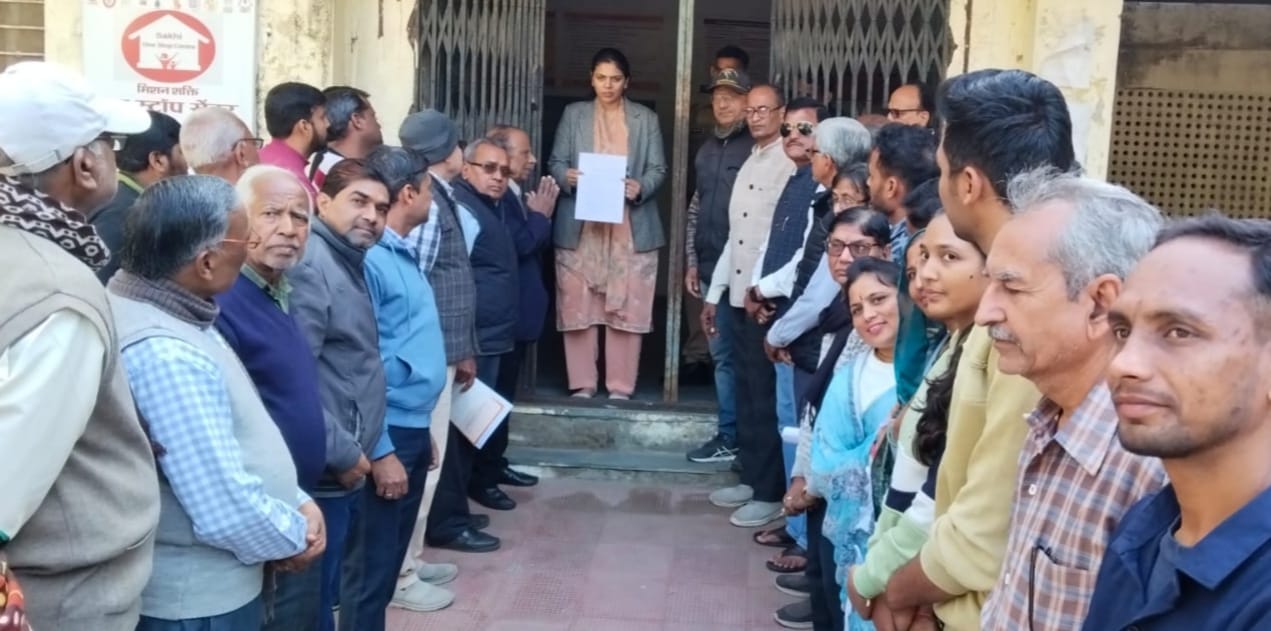 देवली ,नगर पालिका देवली मण्डल की गत 5 दिसम्बर को आयोजित बैठक में अटल उद्यान समेत शहर के सभी उद्यानो