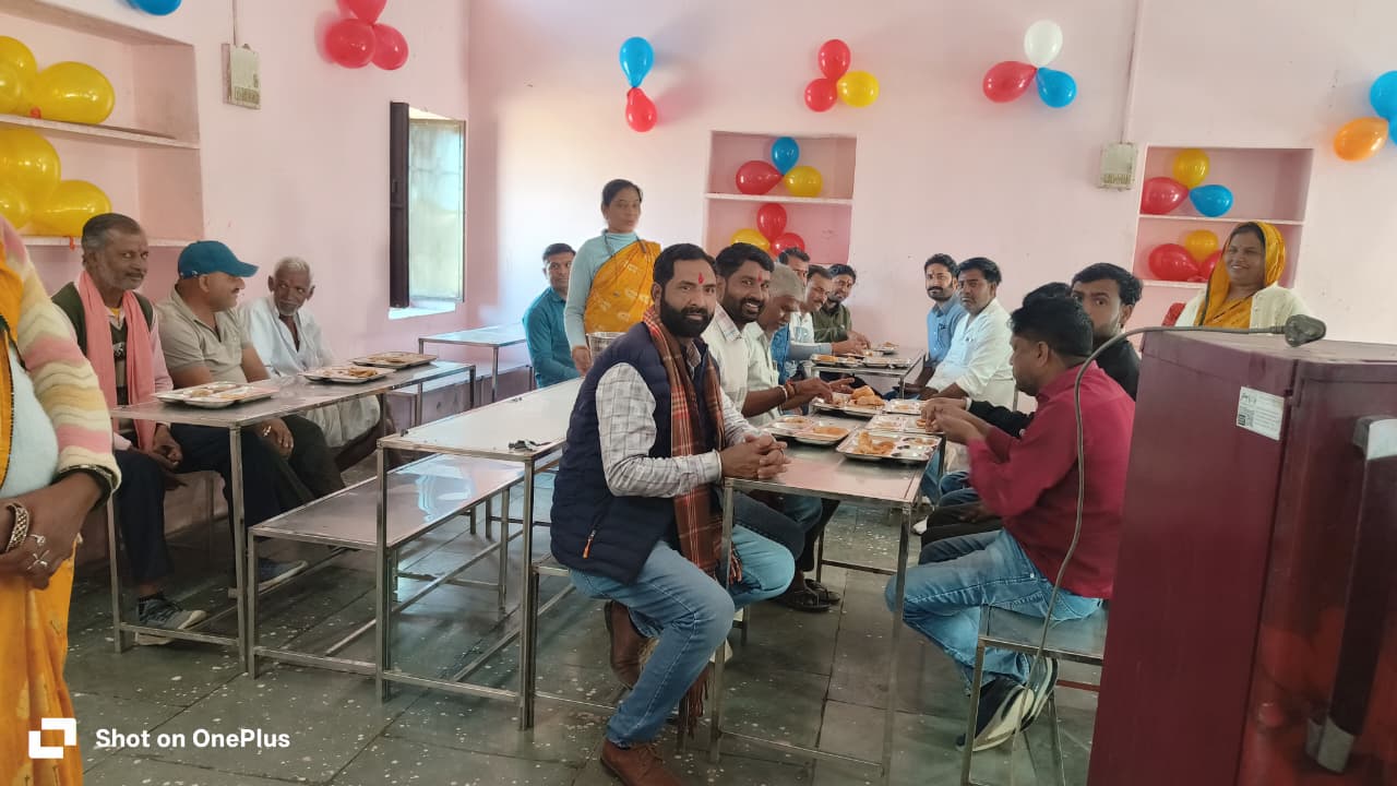 देवली ,मां बीजासन कुंचलवाड़ा कला परिसर में मंगलवार को श्री।अन्नपूर्णा रसोई का उद्घाटन हुआ।