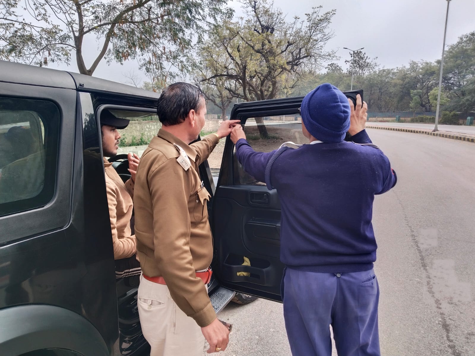 देवली पुलिस व परिवहन निरीक्षक ने 'थार' वालों का उतारा टशन