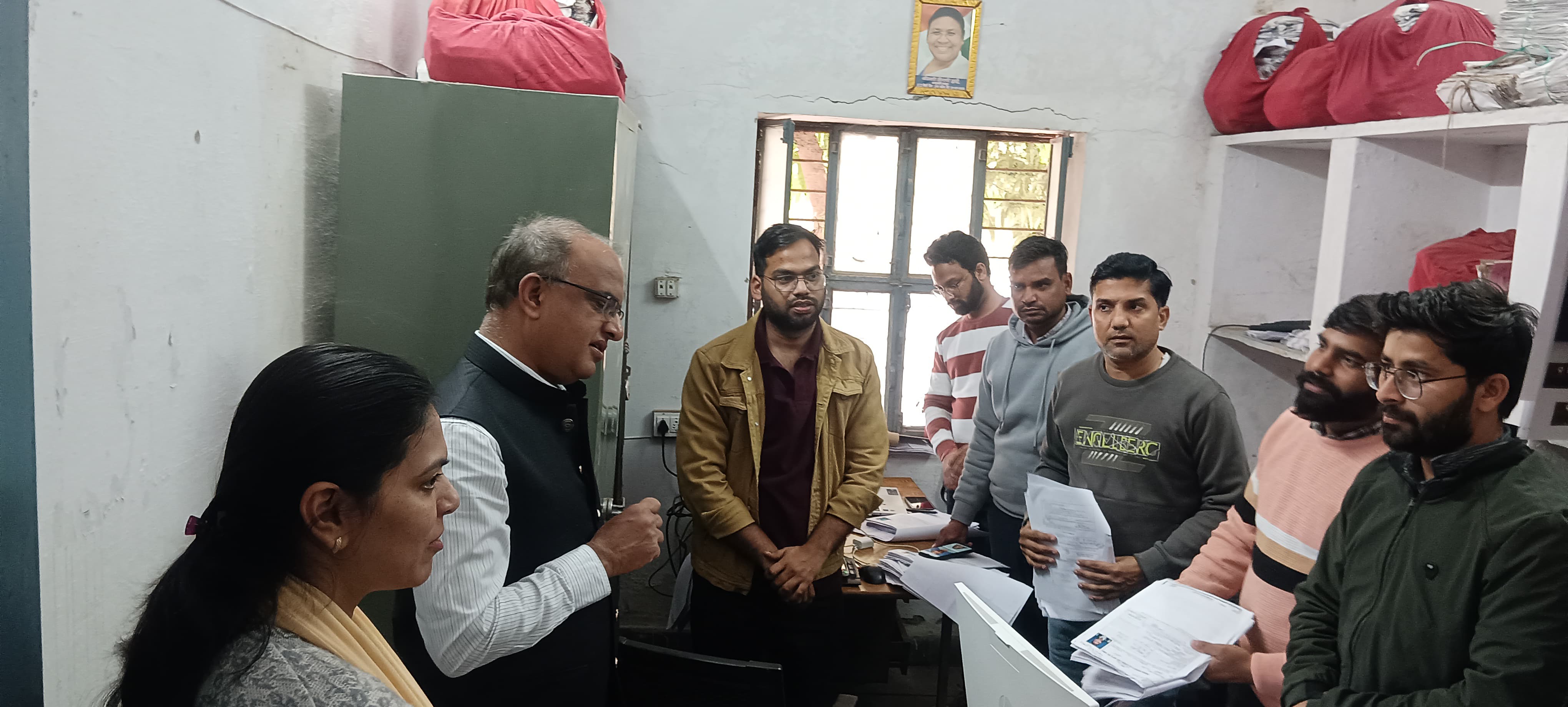 देवली ,अजमेर संभागीय आयुक्त शक्ति सिंह राठौड़ बुधवार को देवली के दौरे पर रहे, जहाँ उन्होंने प्रशा