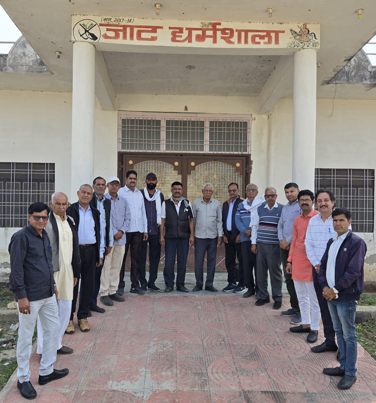 देवली। श्री जाट समाज विकास समिति, देवली की एक महत्वपूर्ण बैठक रविवार को सिरोही ग्राम स्थित देहलव�