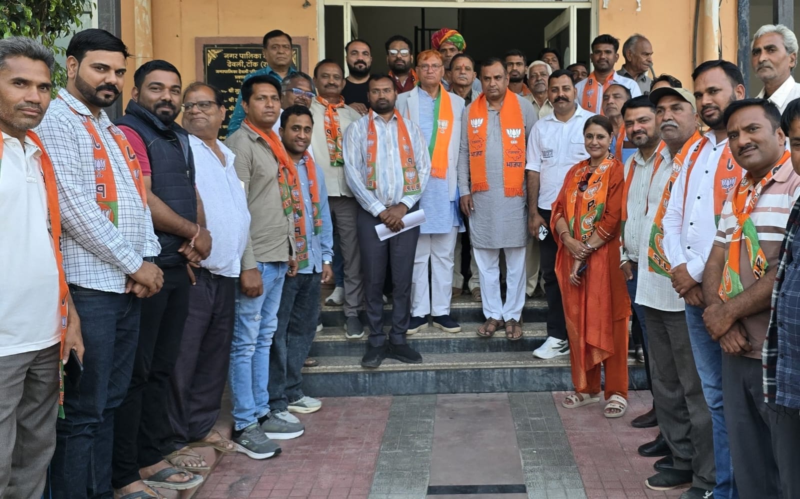 देवली ,शहर मंडल देवली की बैठक बुधवार को नगर पालिका सभागार में हुई, जिसमें आगामी संगठनात्मक गतिविध