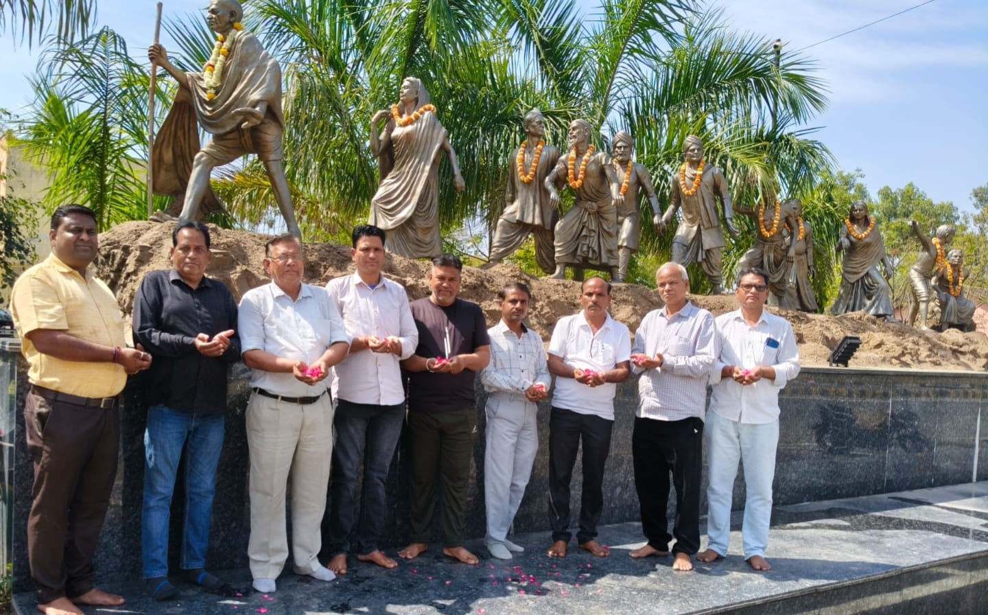 देवली,राष्ट्रपिता महात्मा गांधी के नेतृत्व में 12 मार्च 1930 को शुरू हुई ऐतिहासिक दांडी यात्रा की स्�