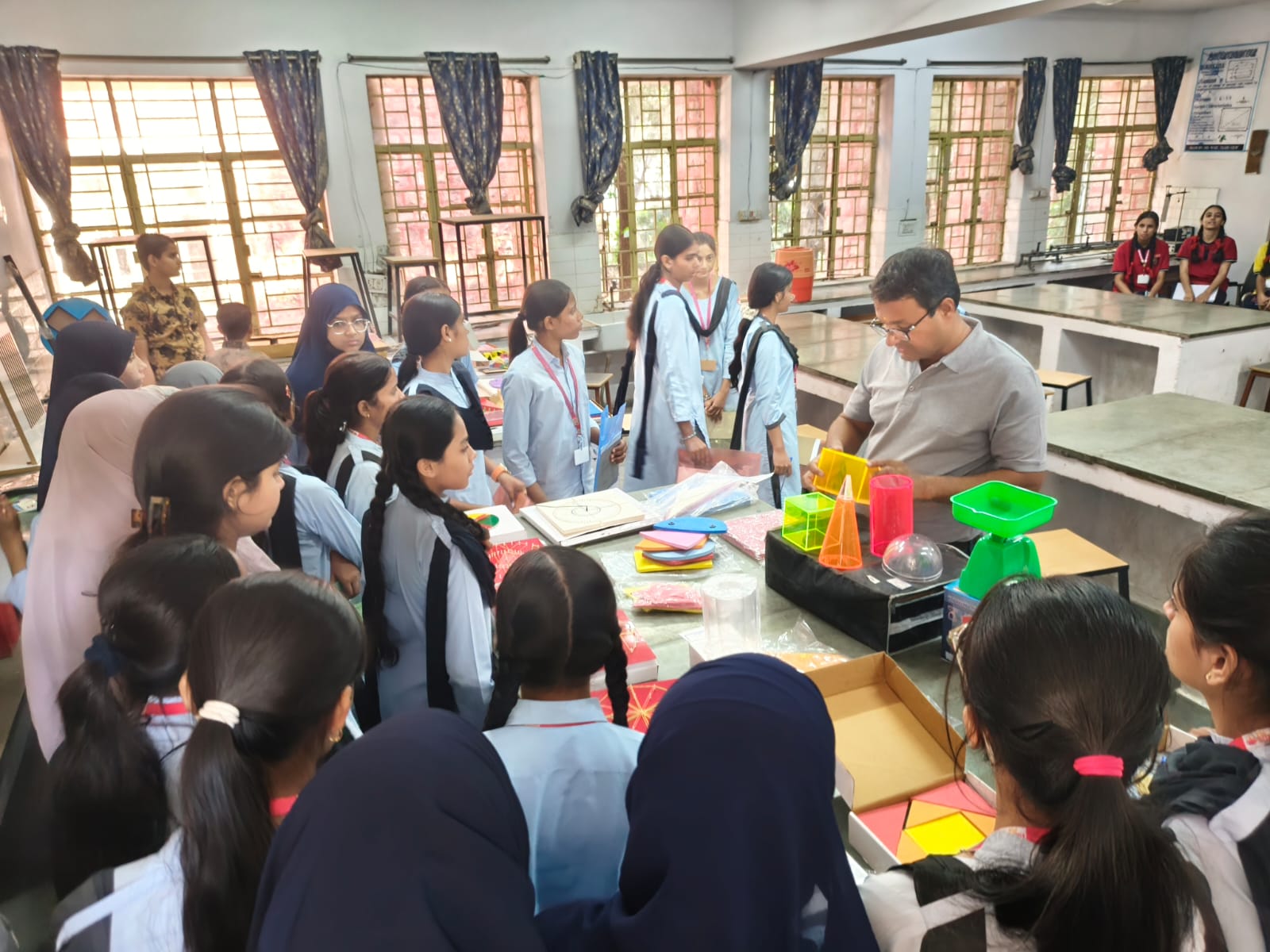 नई शिक्षण पद्धतियों और नवाचारों पर हुआ मंथन, 110 विद्यार्थी हुए शामिल