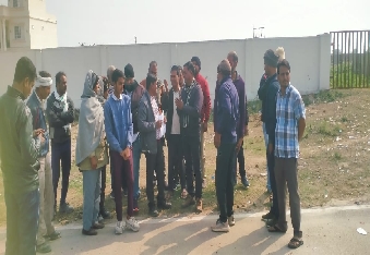 देवली ,राष्ट्रीय राजमार्ग 52 पर शुरुआत से बने सड़क के कट को वापस चालू करने की मांग को लेकर ग्रामीणो