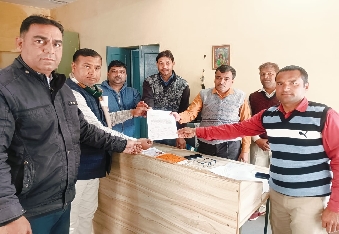 देवली , शहर के जयपुर रोड स्थित शिव नगर कॉलोनी को नगर पालिका क्षेत्र में शामिल करवाने की मांग को लेक