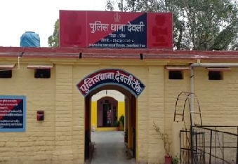 देवली , यहां दौलता के समीप स्थित एसआईडीके एग्रो इंडस्ट्री प्राइवेट लिमिटेड में चोरों ने बड़ी वार