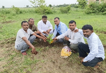 देवली , शहर कांग्रेस कार्य समिति के निर्णयानुसार देवली शहर को।में 101 पौधे लगाने की क्रियान्विति म