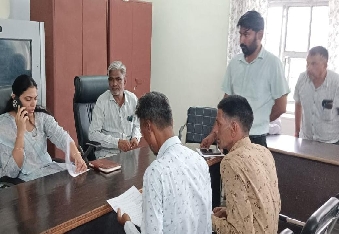 देवली,राज्य सरकार के निर्देशानुसार ग्राम पंचायत बंथली में गत 11 अगस्त को रात्रि चौपाल का आयोजन कि�