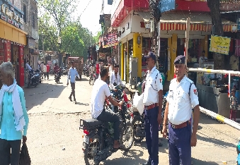 देवली,नगर पालिका ने लगाए बैरिकेट्स, यातायात जाम रोकने की पहल