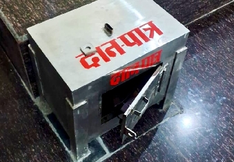 देवली , शहर के गौरव पथ स्थित दशहरा मैदान के पास शिव मंदिर में चोरी की वारदात सामने आई है। 