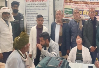 ​देवली ,जन सेवा समिति देवली एवं सहाय हॉस्पिटल मोती डूंगरी आई रिसर्च सेंटर सोसाइटी द्वारा जिला अं�