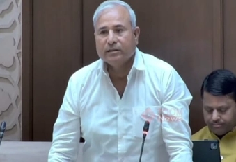 देवली ,विधानसभा सदन में देवली-उनियारा विधायक राजेंद्र गुर्जर ने क्षेत्र की क्षतिग्रस्त सड़कों औ