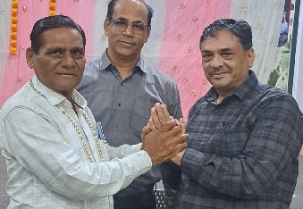 देवली , शहर के पटेल नगर स्थित श्री पार्श्वनाथ दिगम्बर जैन मंदिर के धर्मशाला परिसर में एक अप्रैल क�