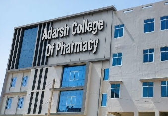 देवली,शहर के जयपुर रोड स्थित आदर्श इंडियन पब्लिक स्कूल के समीप स्थित आदर्श कॉलेज ऑफ फार्मेसी ने न