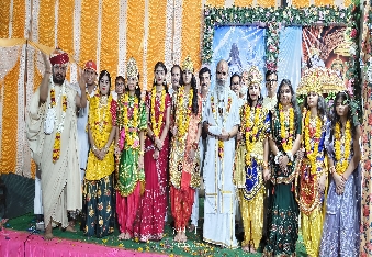 देवली ,पुरुषोत्तम मास में अटल उद्यान स्थित टीनशेड में चल रही 15 दिवसीय संगीतमय श्रीराम कथा के दौरा�