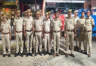 पंचायत चुनाव को लेकर पुलिस ने किया फ्लैग मार्च